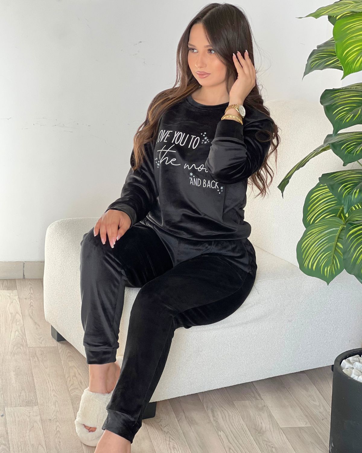 Étoile de Nuit: Pyjama Velours Luxueux