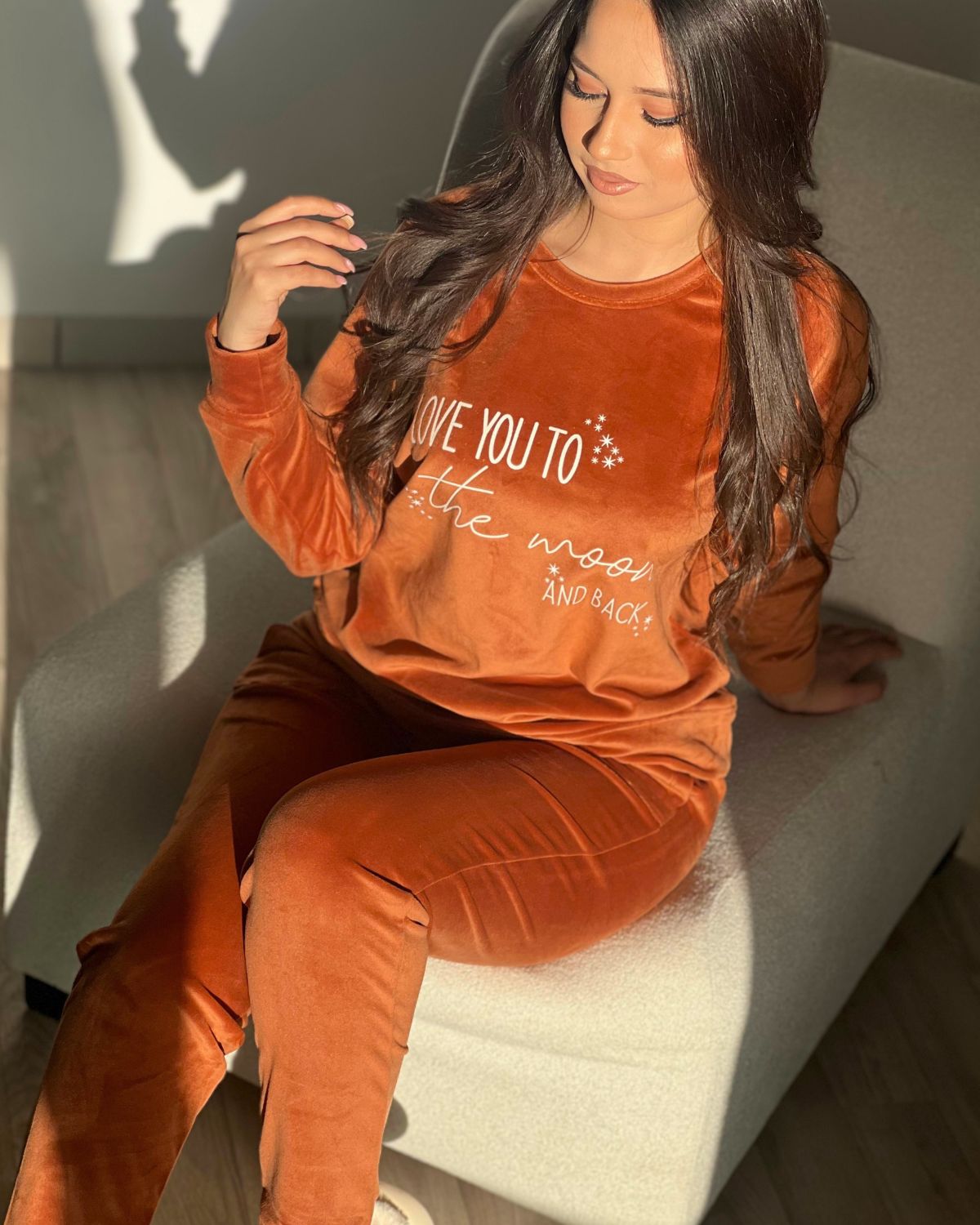 Étoile de Nuit: Pyjama Velours Luxueux