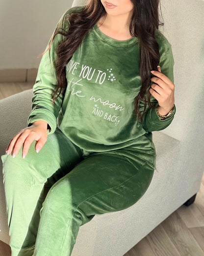Étoile de Nuit: Pyjama Velours Luxueux